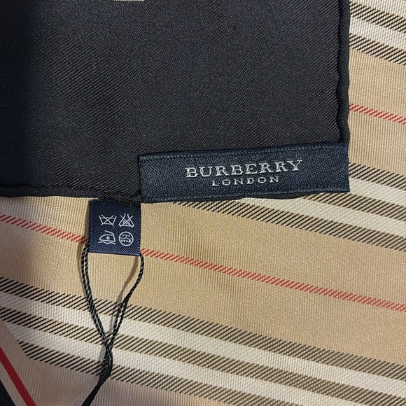 NWT Burberry 100% Silk Scarf 34”x34” - Picture 6 of 8